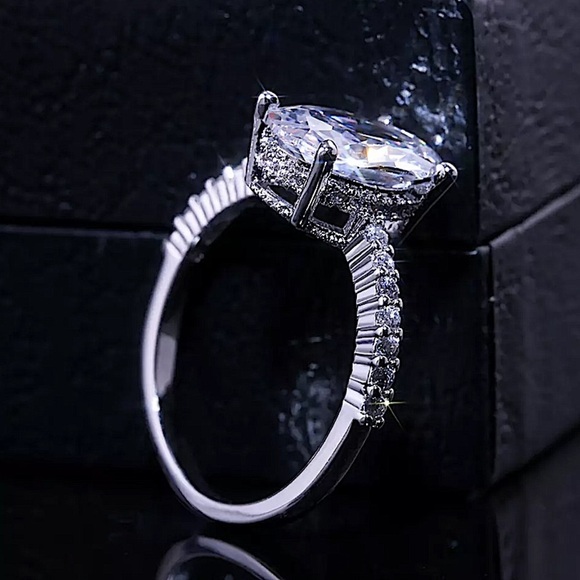 Silver Diamond Zircon Oval Solitaire Ring - Picture 11 of 13